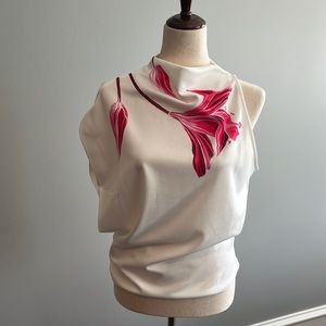 Beautiful summer top NWT, Small